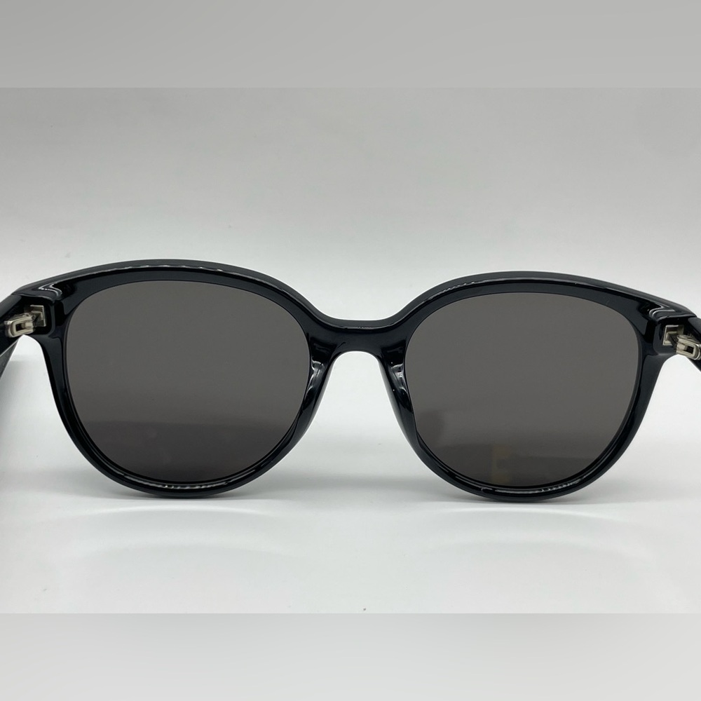 Yves Saint Laurent Classic Black Sunglasses - Picture 6 of 8